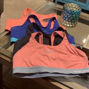 Bundle of 4 Nike Pro sports bras!